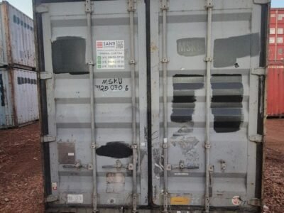 Container 20 Pés Dry (6 metros) MSKU725070-6