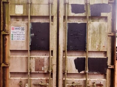 Container 20 Pés Dry (6 metros) MSKU240681-7